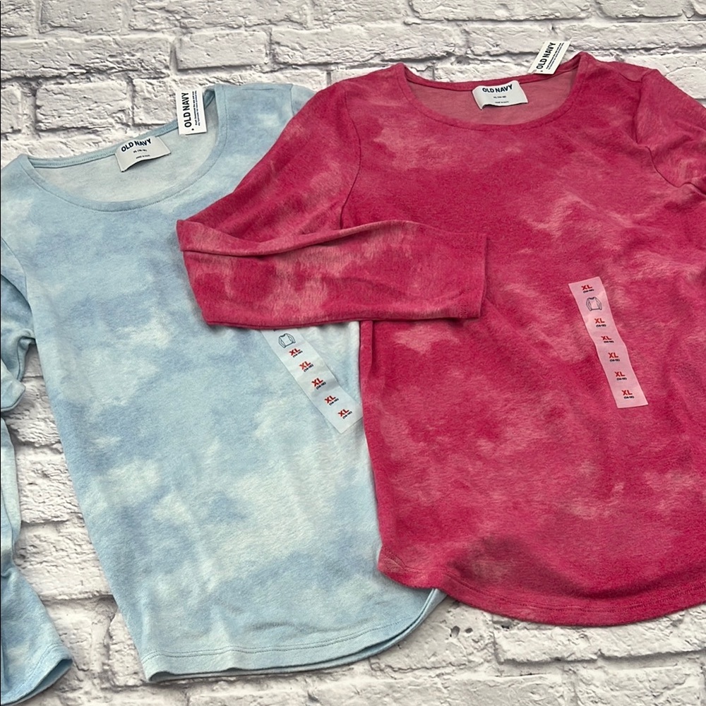 Lot of 2 Old Youth Girl Old Navy Long Sleeve Tees Knit Blue and Pink Soft